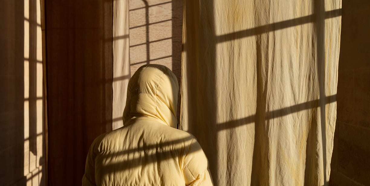 photographie doudoune jaune
