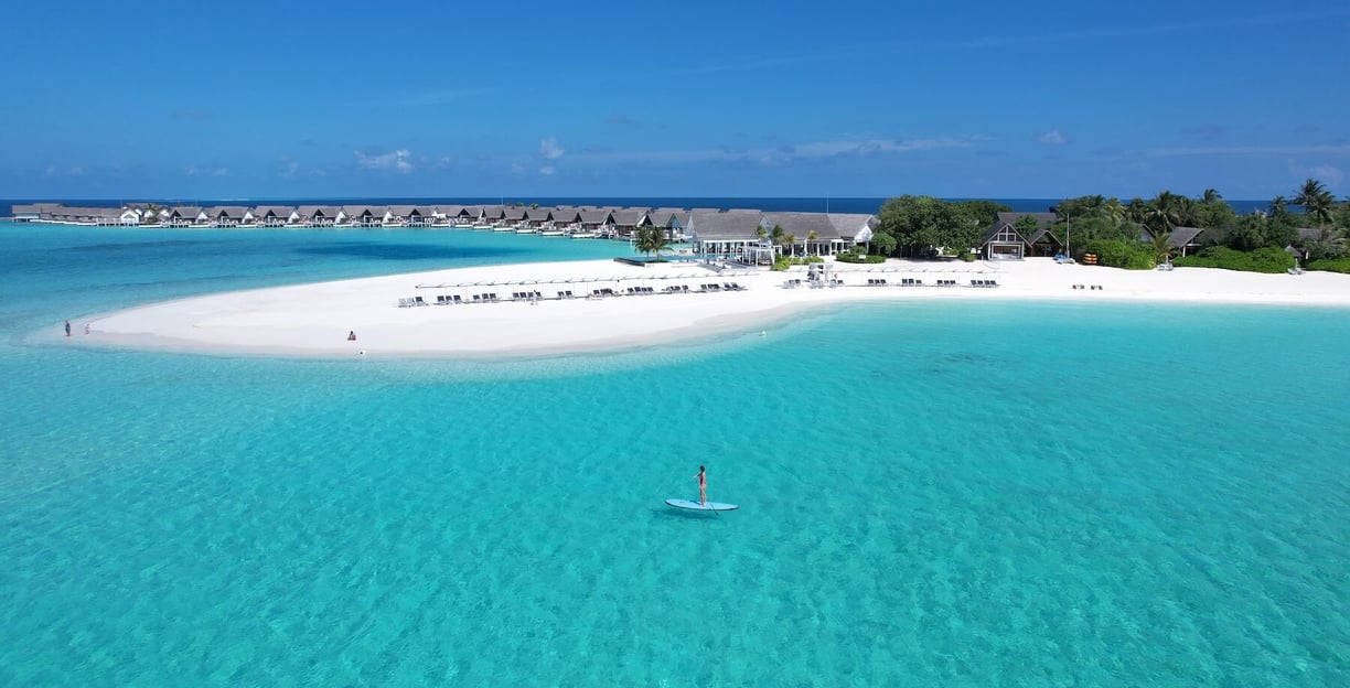 Four Seasons Landaa Paddleboarding