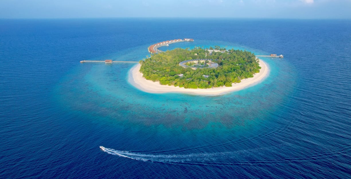 park-hyatt-maldives-drone-island-view-3