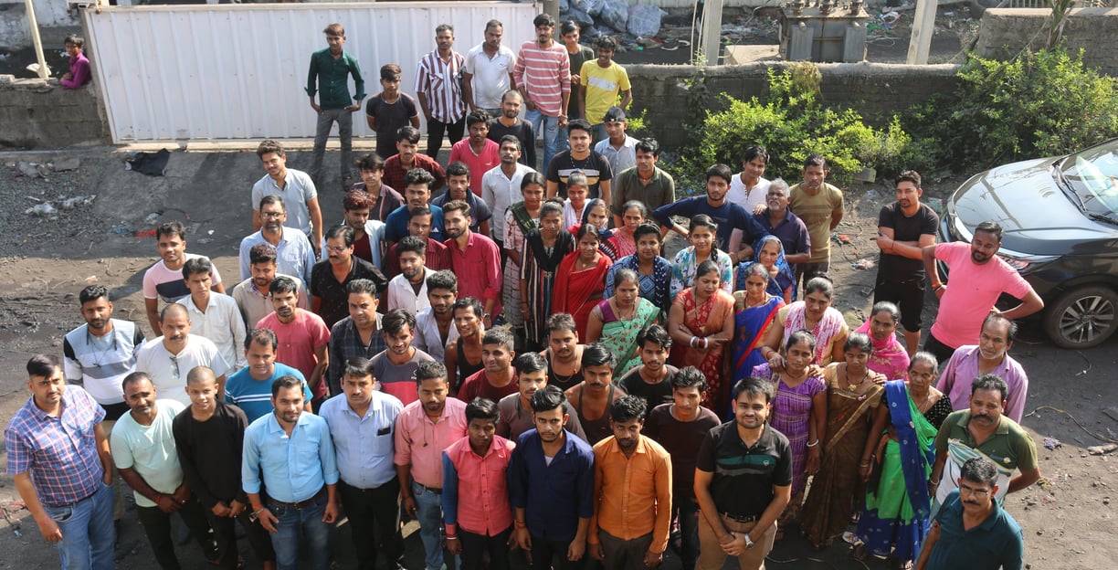 Salasar Dyed Yarn team