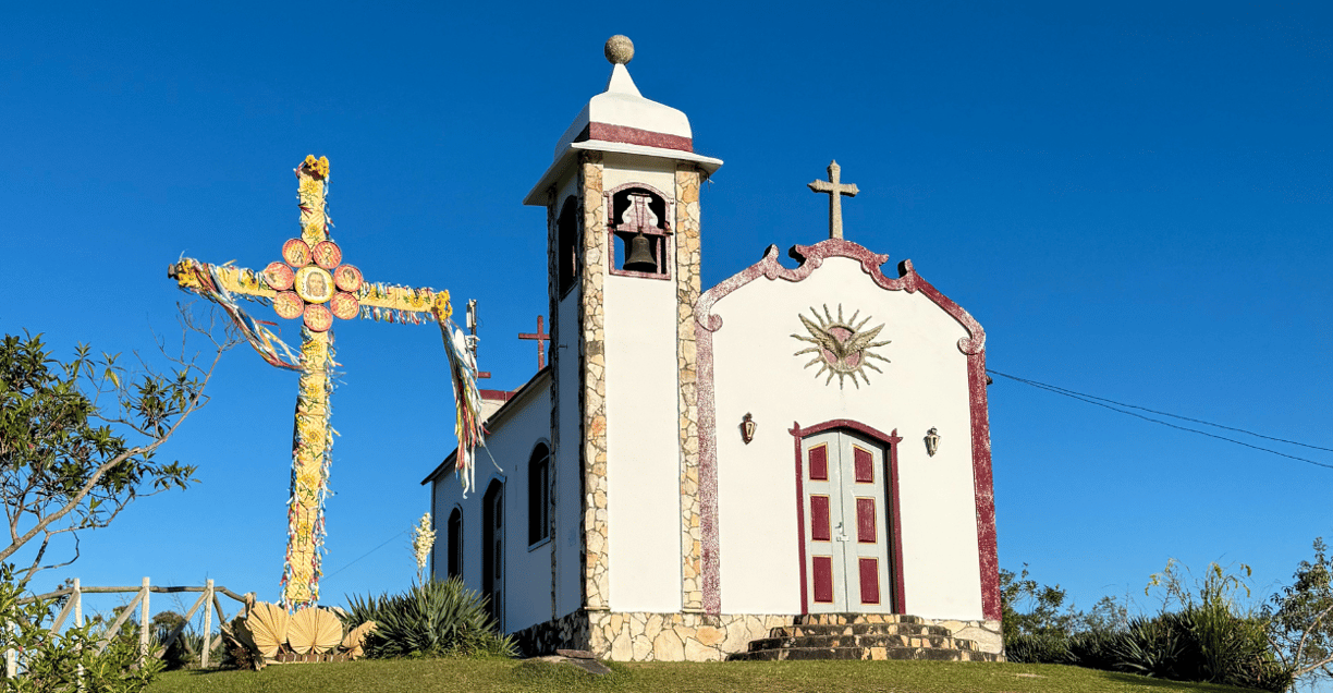 Igreja no Morro Redondo em Ipoema, ponto turistico em Minas Gerais