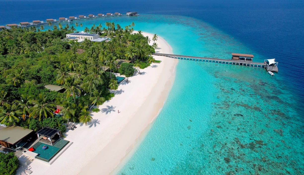 park-hyatt-maldives-drone-view-2