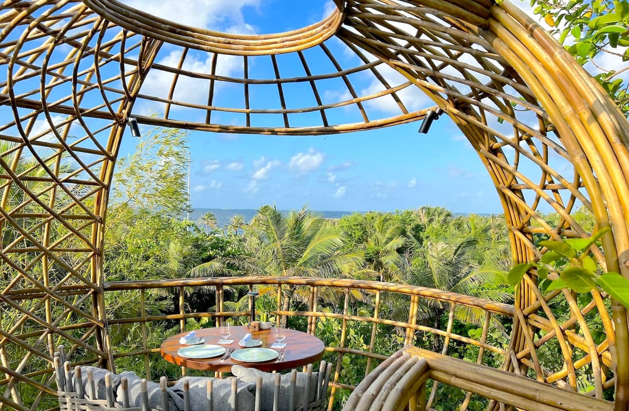 waldorf-astoria-ithaafushi-maldives-outdoor-dining