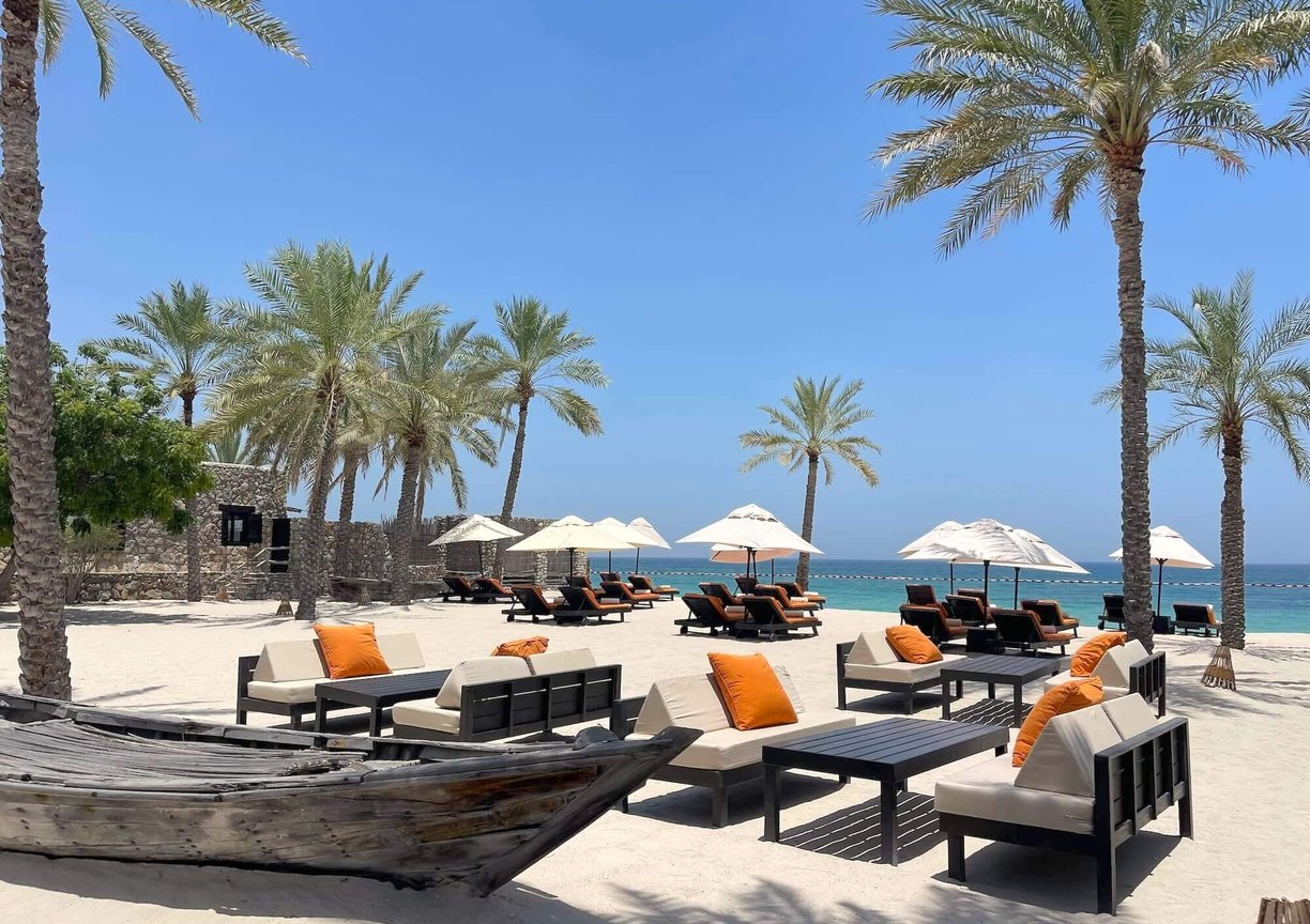 six-senses-zighy-bay-oman-beach-seating