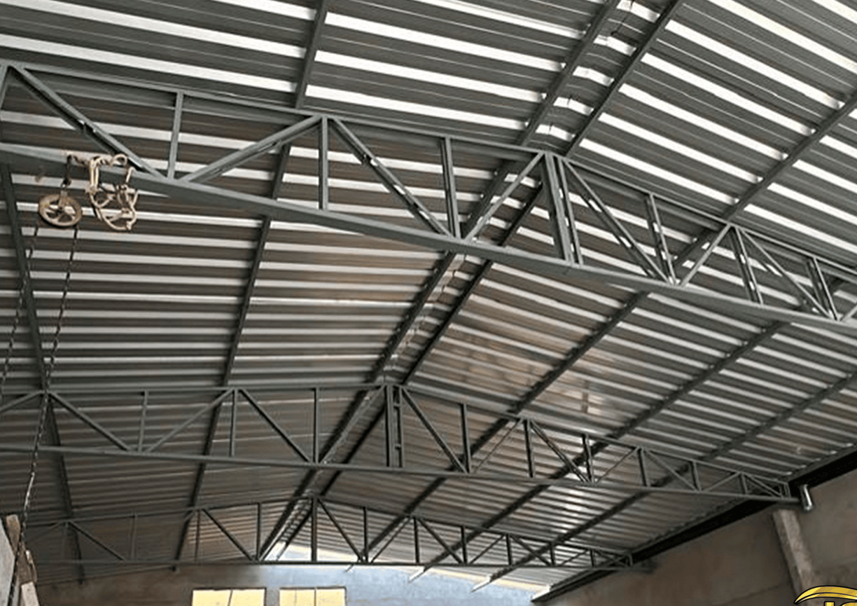 estrutura e telha de aço galvanizado