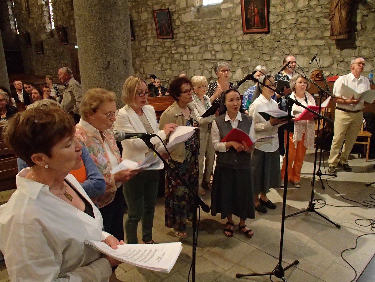 Première communion : église La Roche sur Foron. Juin 2024