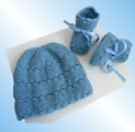 Bonnet_bébé_Chaussons_NAISSANCE_laine_BLEU_CLAIR_CALINOU_rayé_astrakan_tricote_main__bb__tricot_bebe