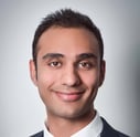 Portrait of Adel, certified clinical hypnotherapist and Reiki practitioner