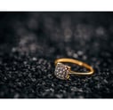 a diamond ring .