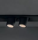 Sistema de focos TAUK 2 de riel con tres puntos de luz negros orientables