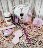 Coffret Accessoires Femme – Mini Sac Blanc & Sécurité Stylée (11 pièces)