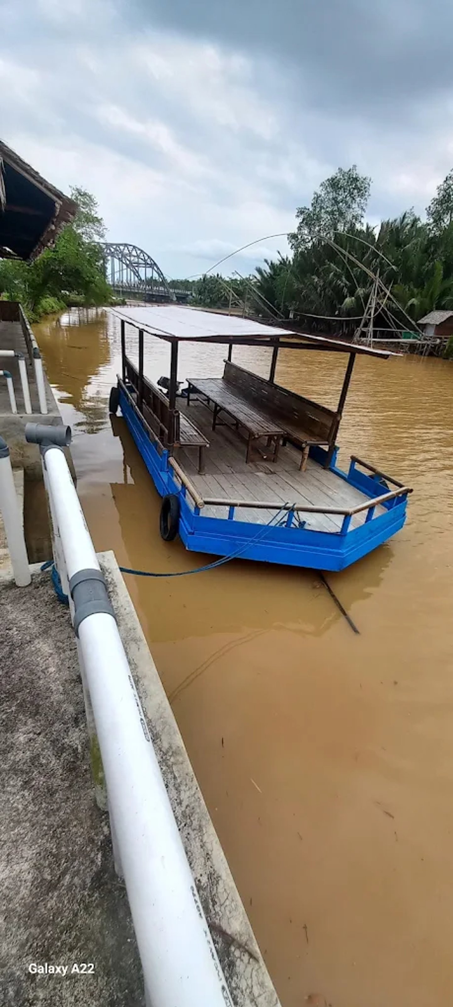 Parkir luas untuk bus & rombongan touring