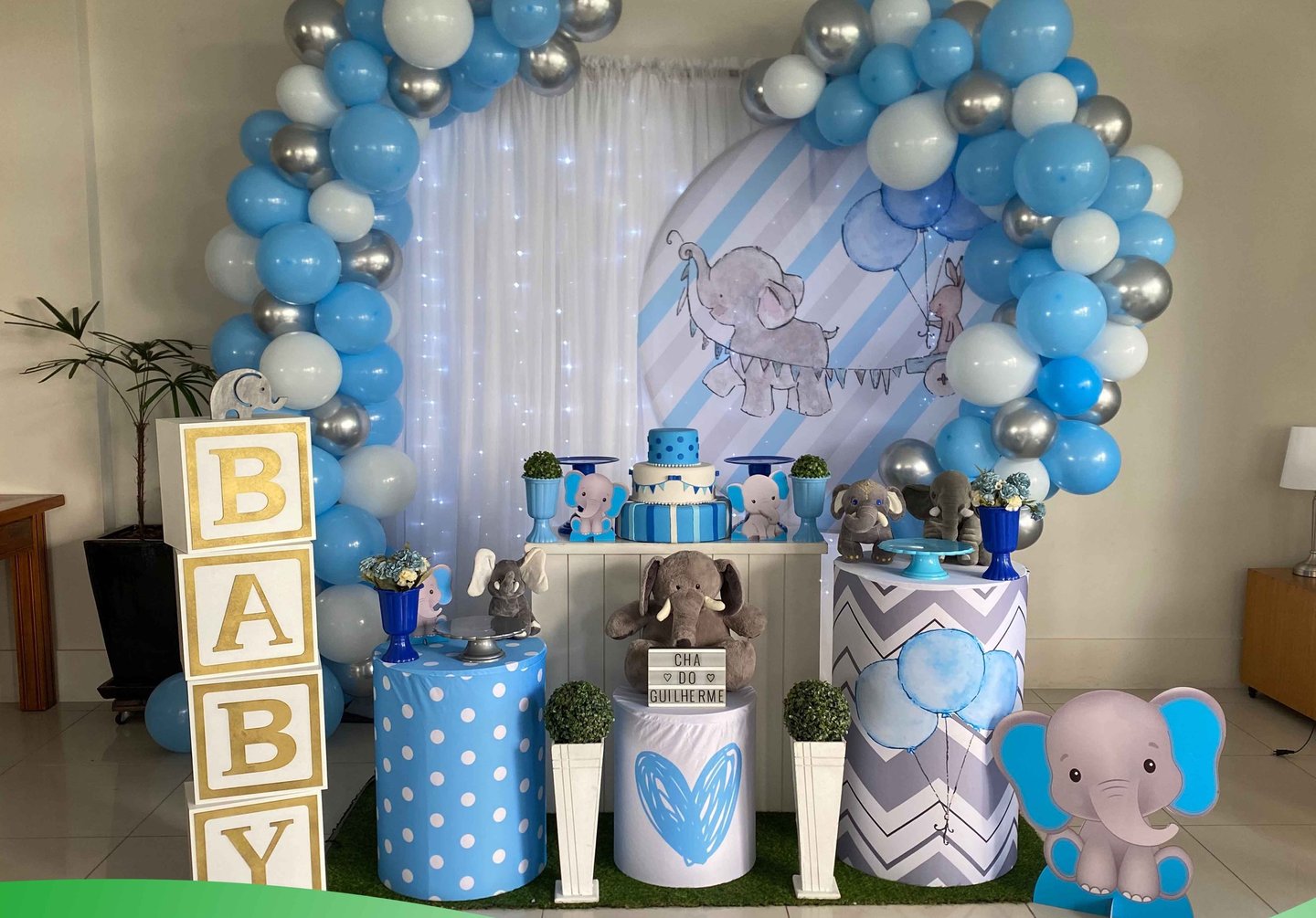 Aluguel de decoração infantil elefantinhos na Freguesia do Ó com mesa decorada temática