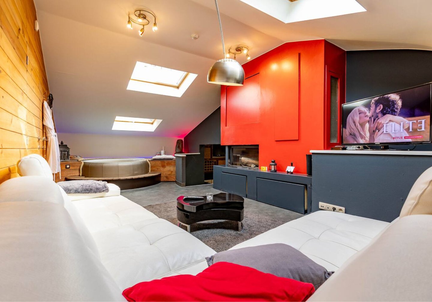 salon-avec-espace-bien-etre