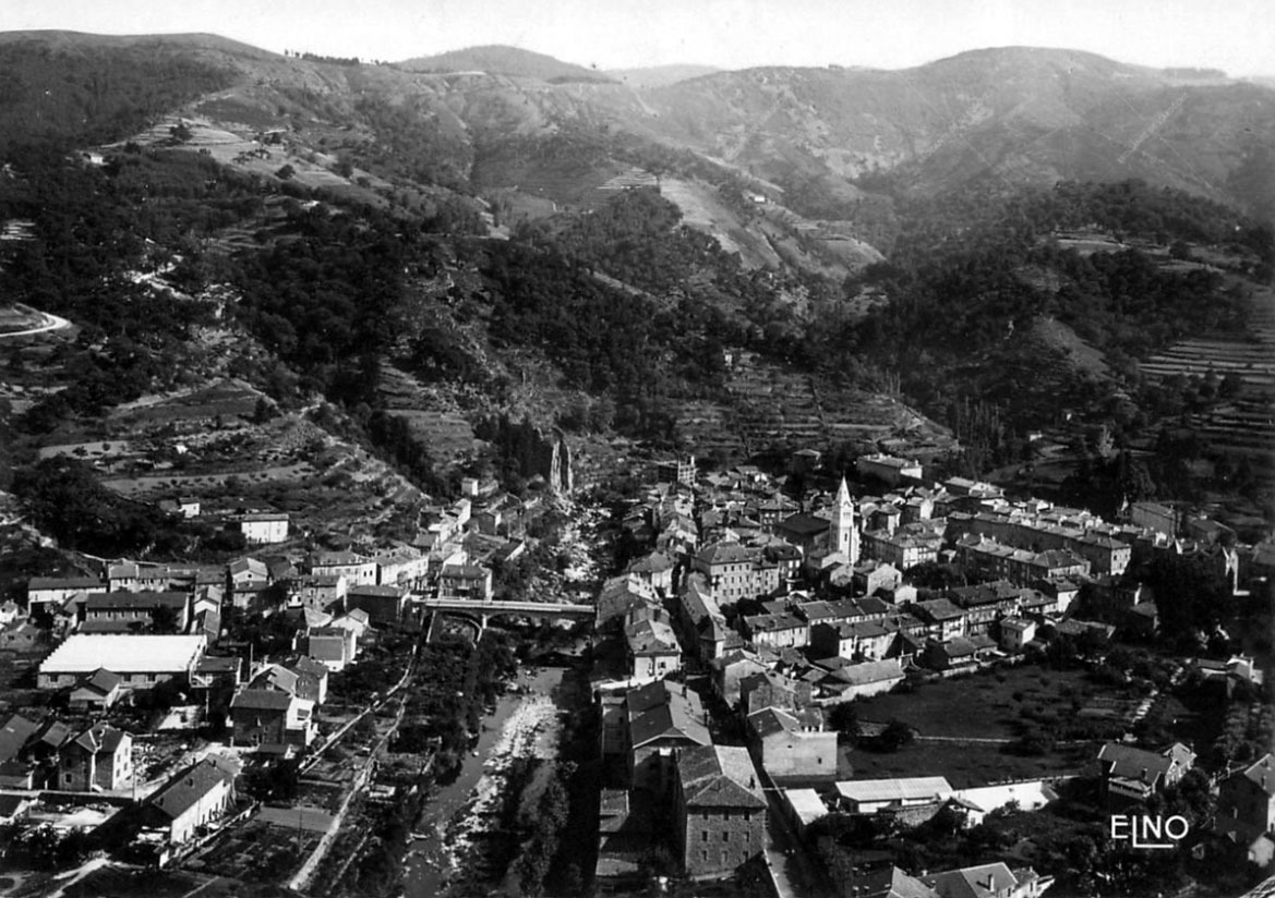 Le Cheylard, vue générale aérienne.