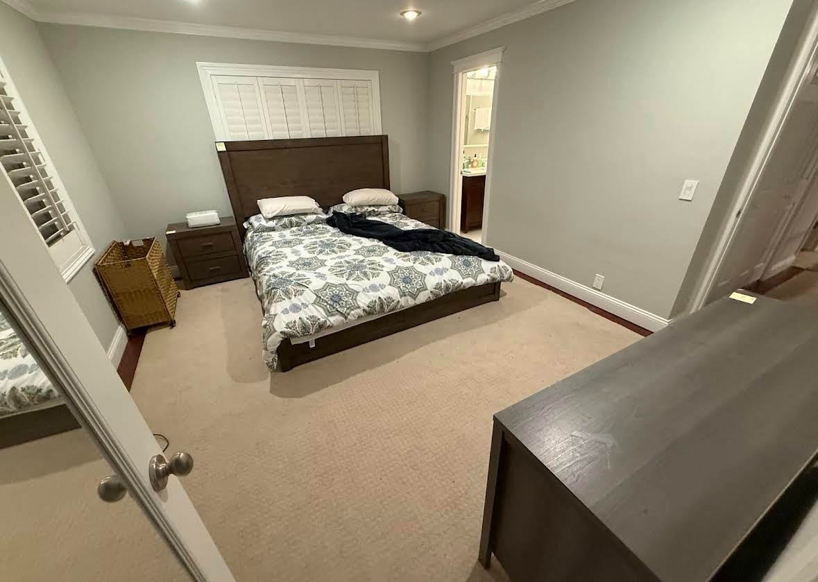 SFC Junk Removal: Old bed disposal and box spring hauling in SF 94122.