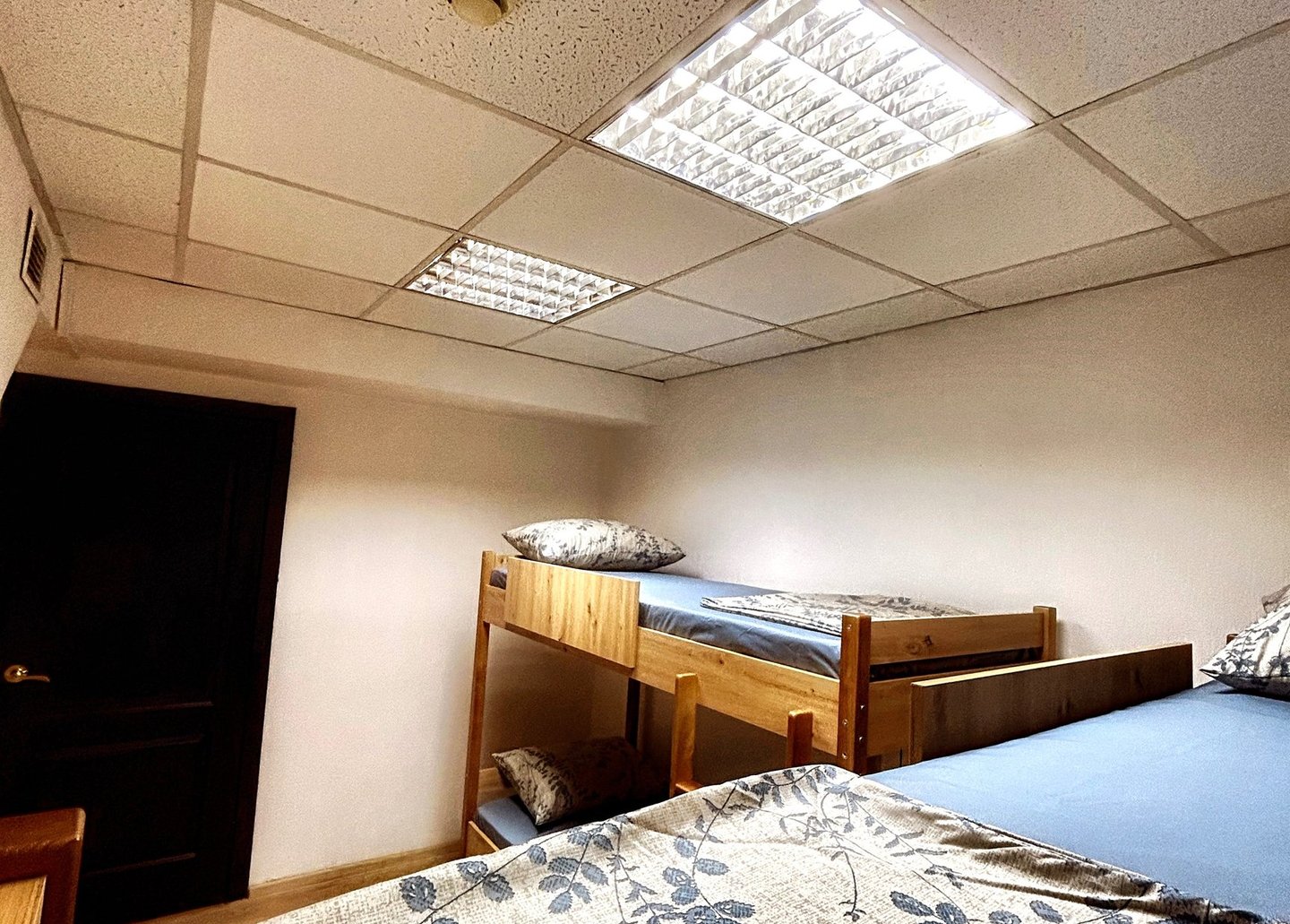 Rooms & dorms at Hostel Cozzydine