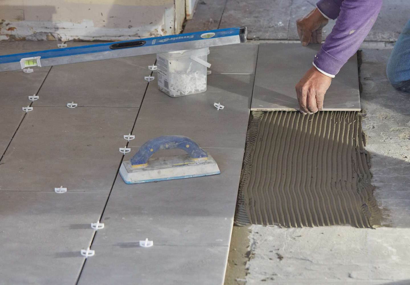 فني سيراميك بالطائف