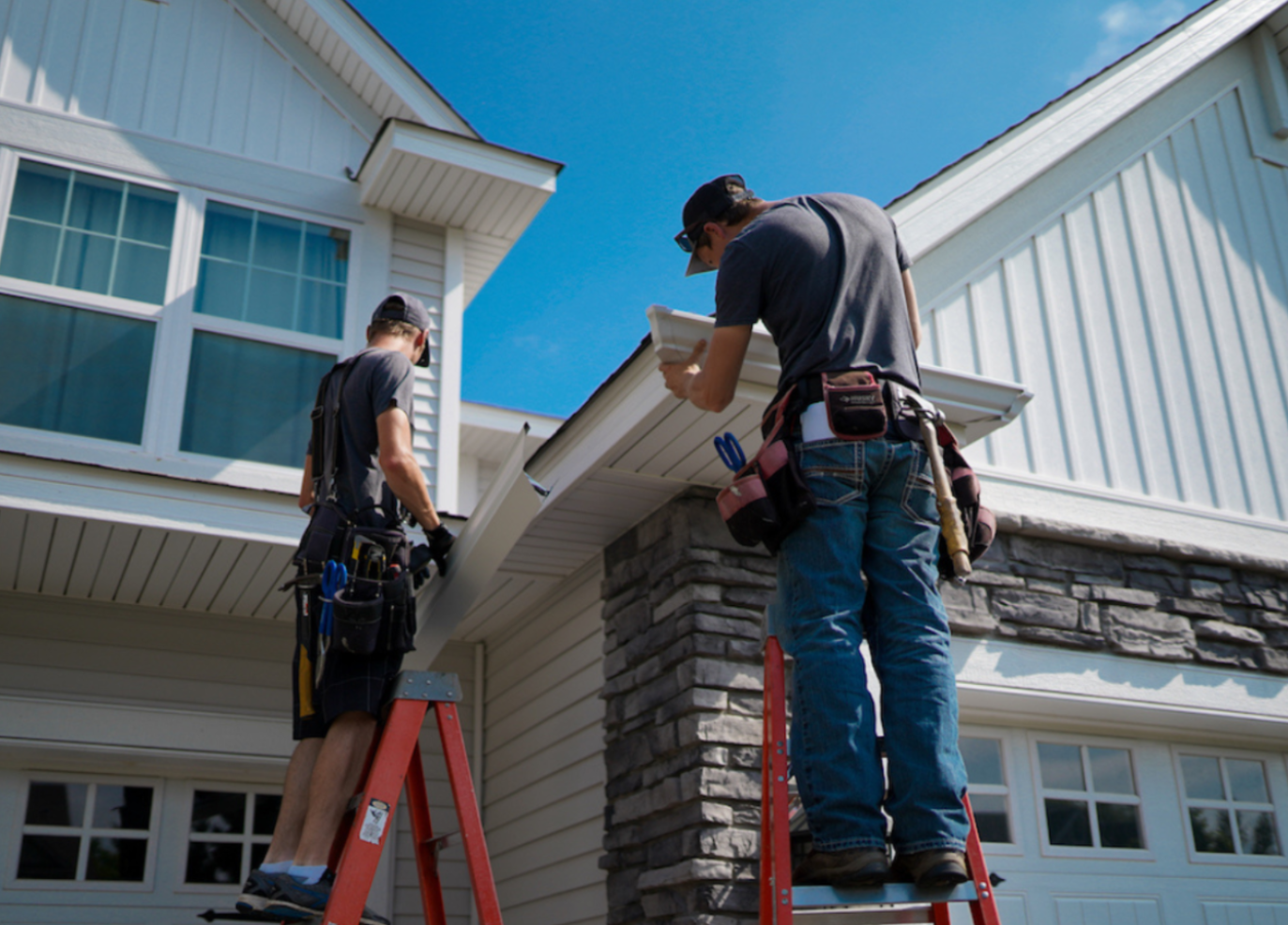 Gutter cleaning professionals in Lakeland, Florida that also installs gutter guards