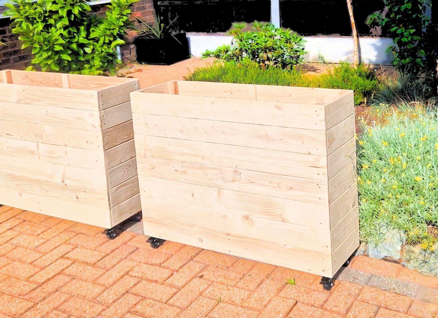 commercial planter restaurant planter on wheels shallow bottom WOODEN OUTDOOR PLANTER GARDEN SOLID WOOD HANDMADE UK LONDON TH