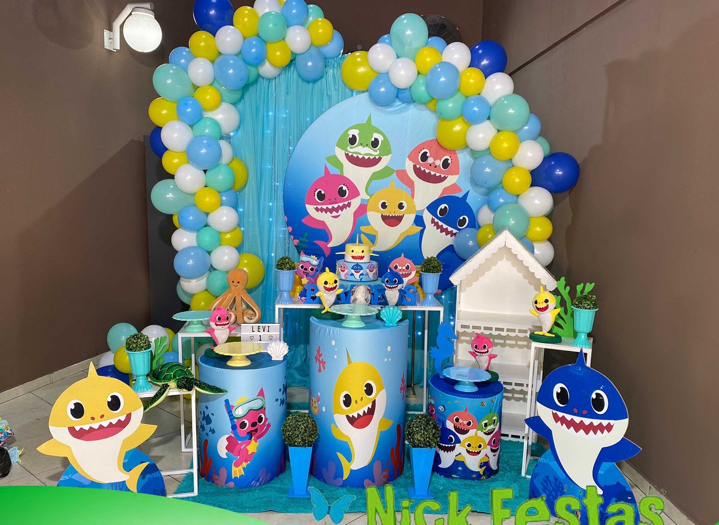 Aluguel de decoração infantil Baby Shark na Freguesia do Ó com mesa decorada temática