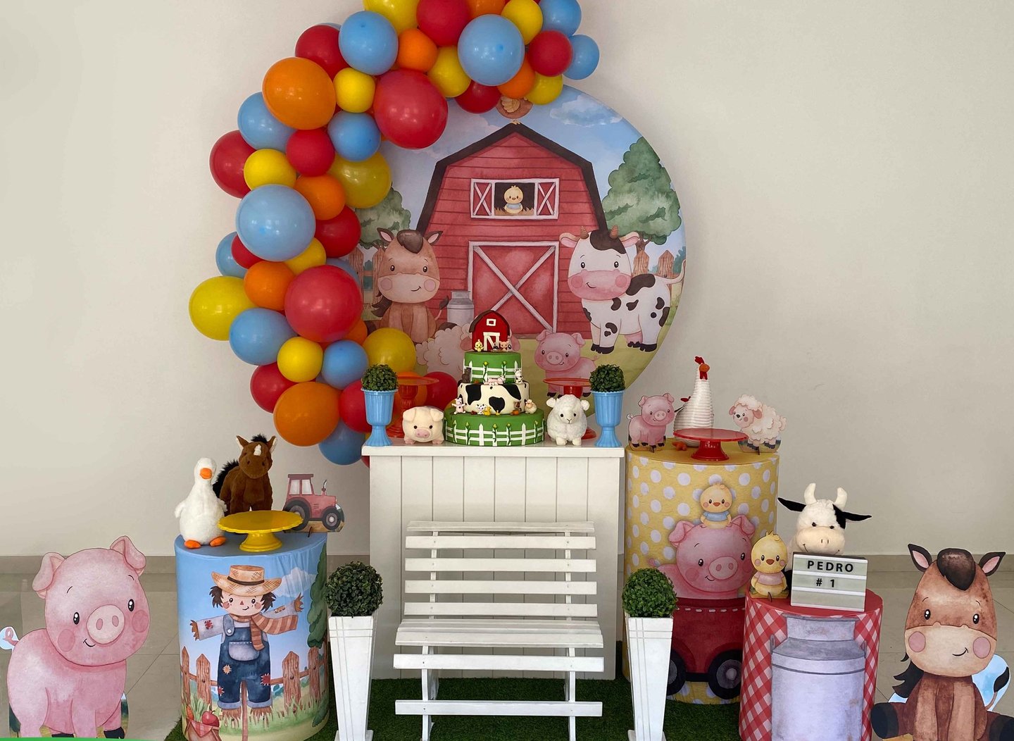 Aluguel de decoração infantil Fazendinha na Freguesia do Ó com mesa decorada temática