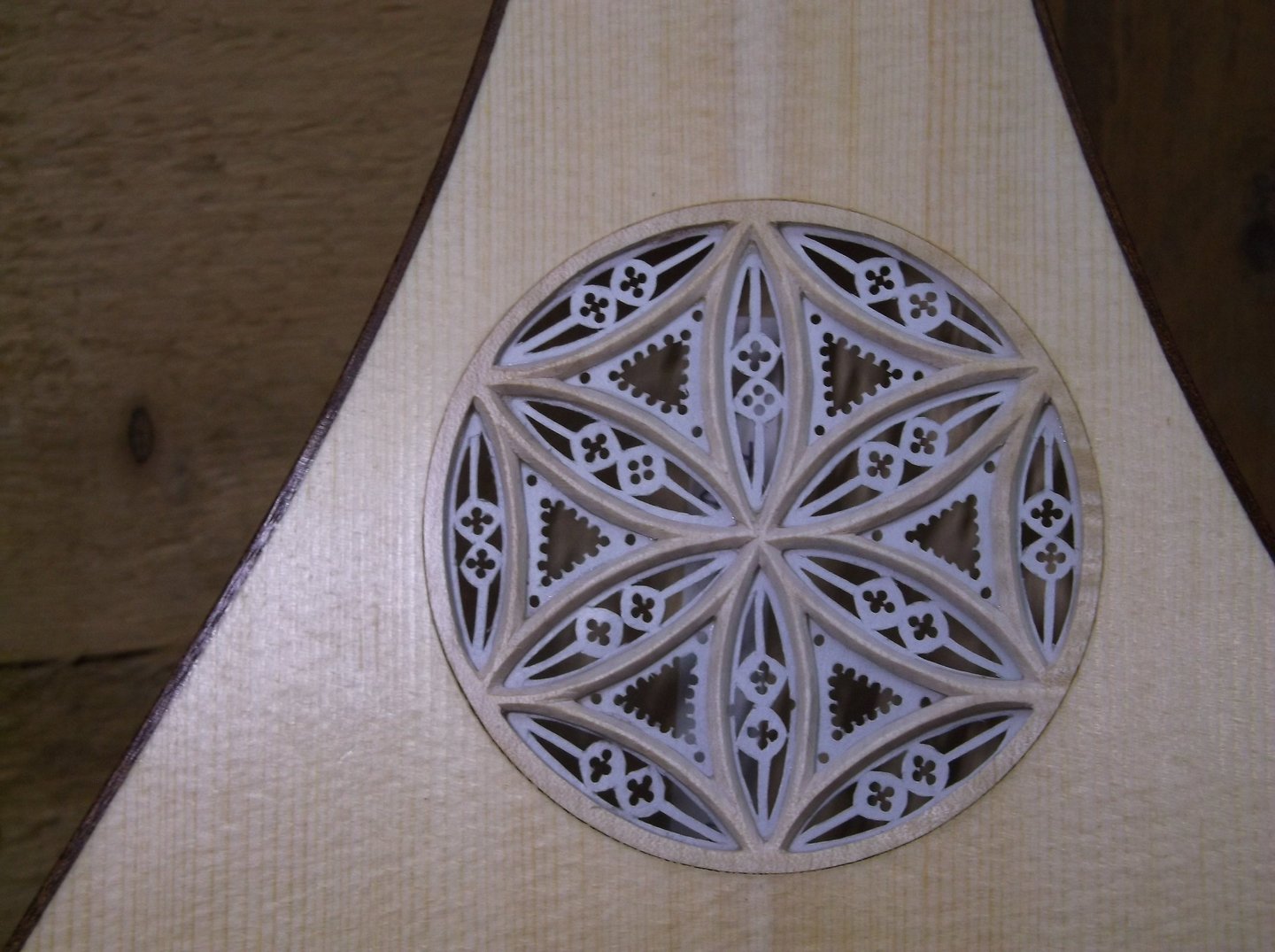 gittern rose in maple and parchment