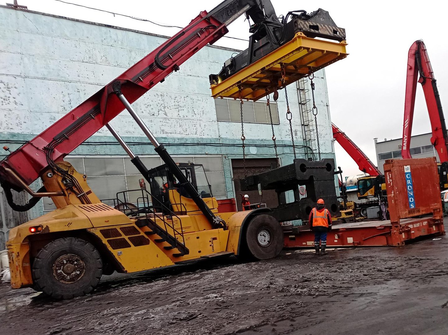 Project cargo loading for cross-border shipment to Nhava Sheva