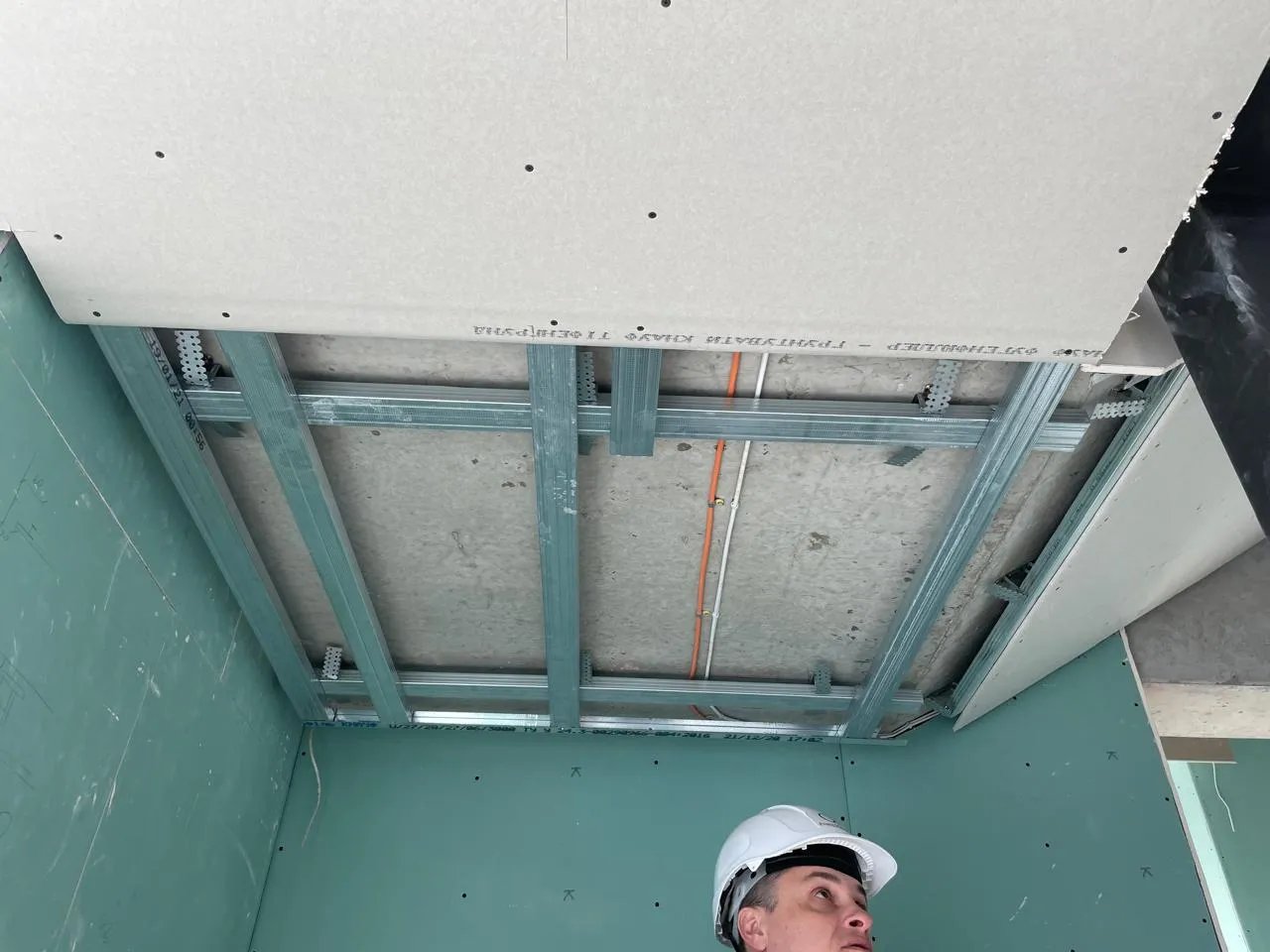 Izrada spuštenog plafona