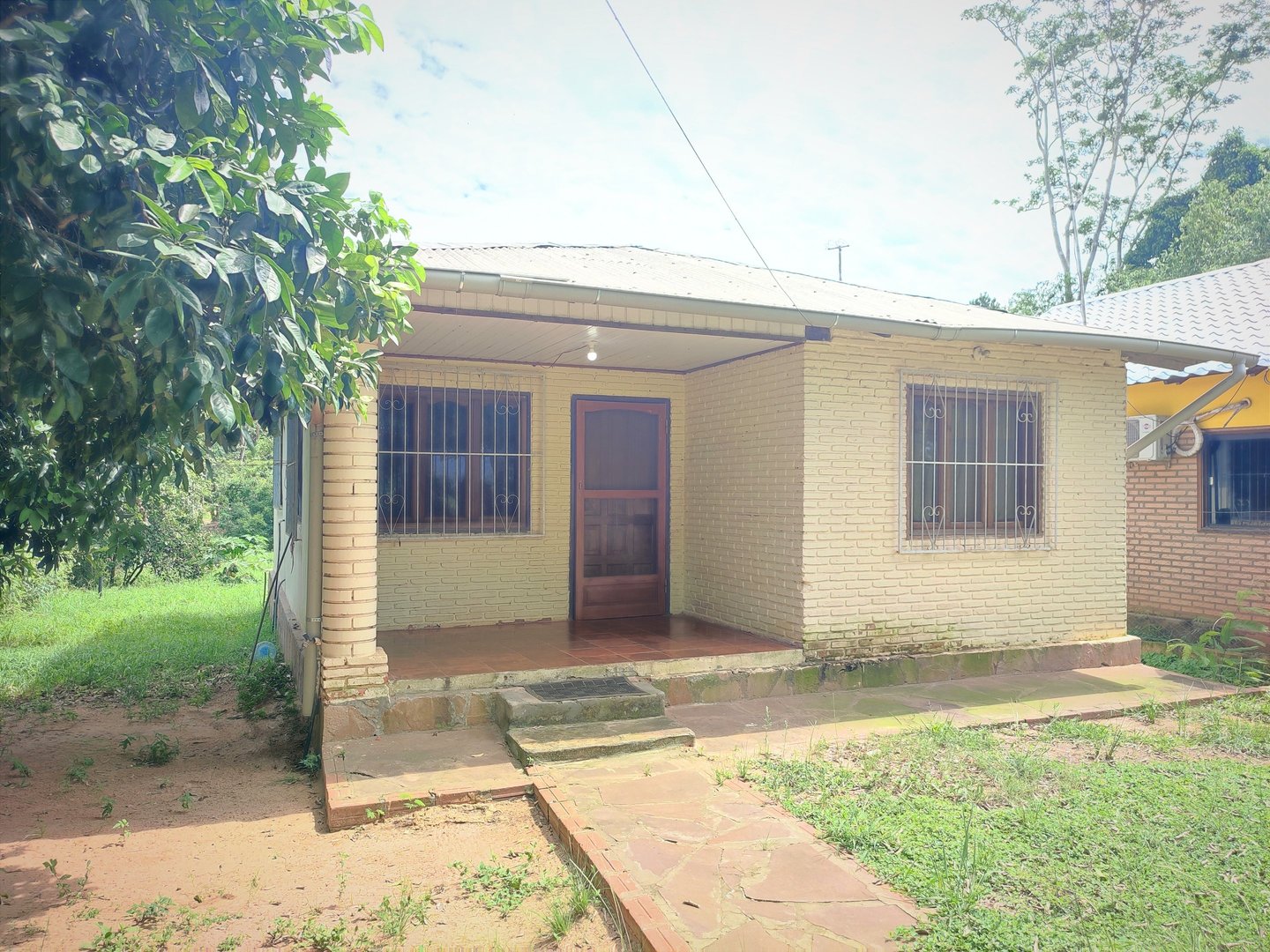 Möbliertes Wohnhaus mit Garten in Independencia/Melgarejo