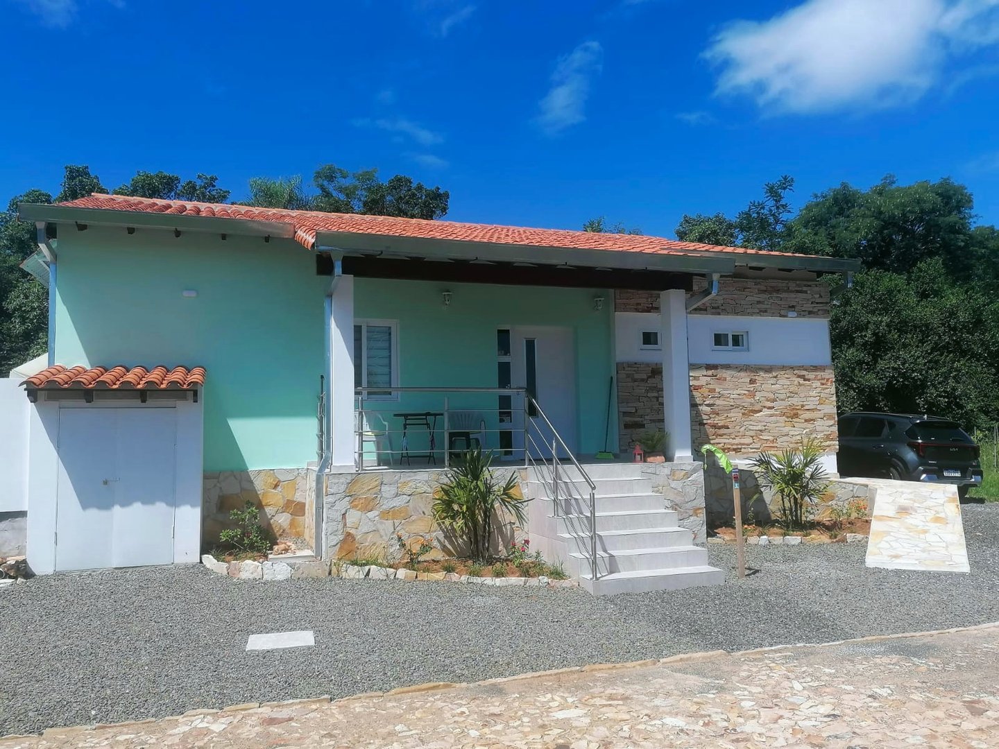 Modernes Wohnhaus mit Pool im Barrio Cerrado – Nueva Colombia bei Asunción