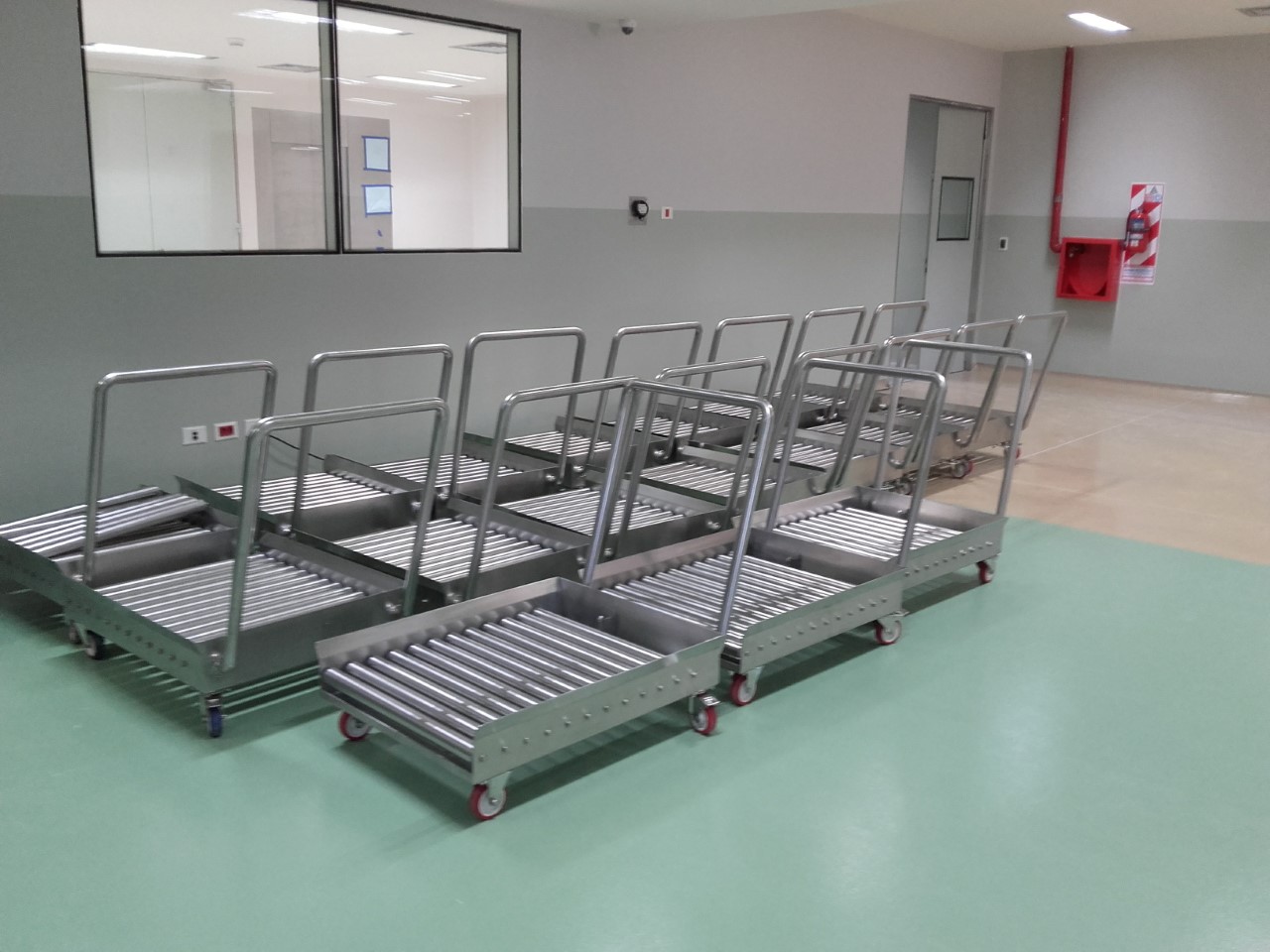 carros para laboratorio en inoxidable