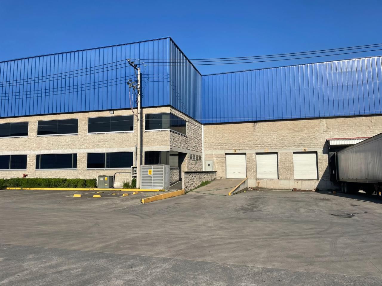 nave industrial lerma de 1,212 m2