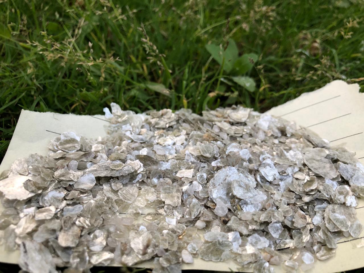 Source premium muscovite mica for electronics, cosmetics, and construction