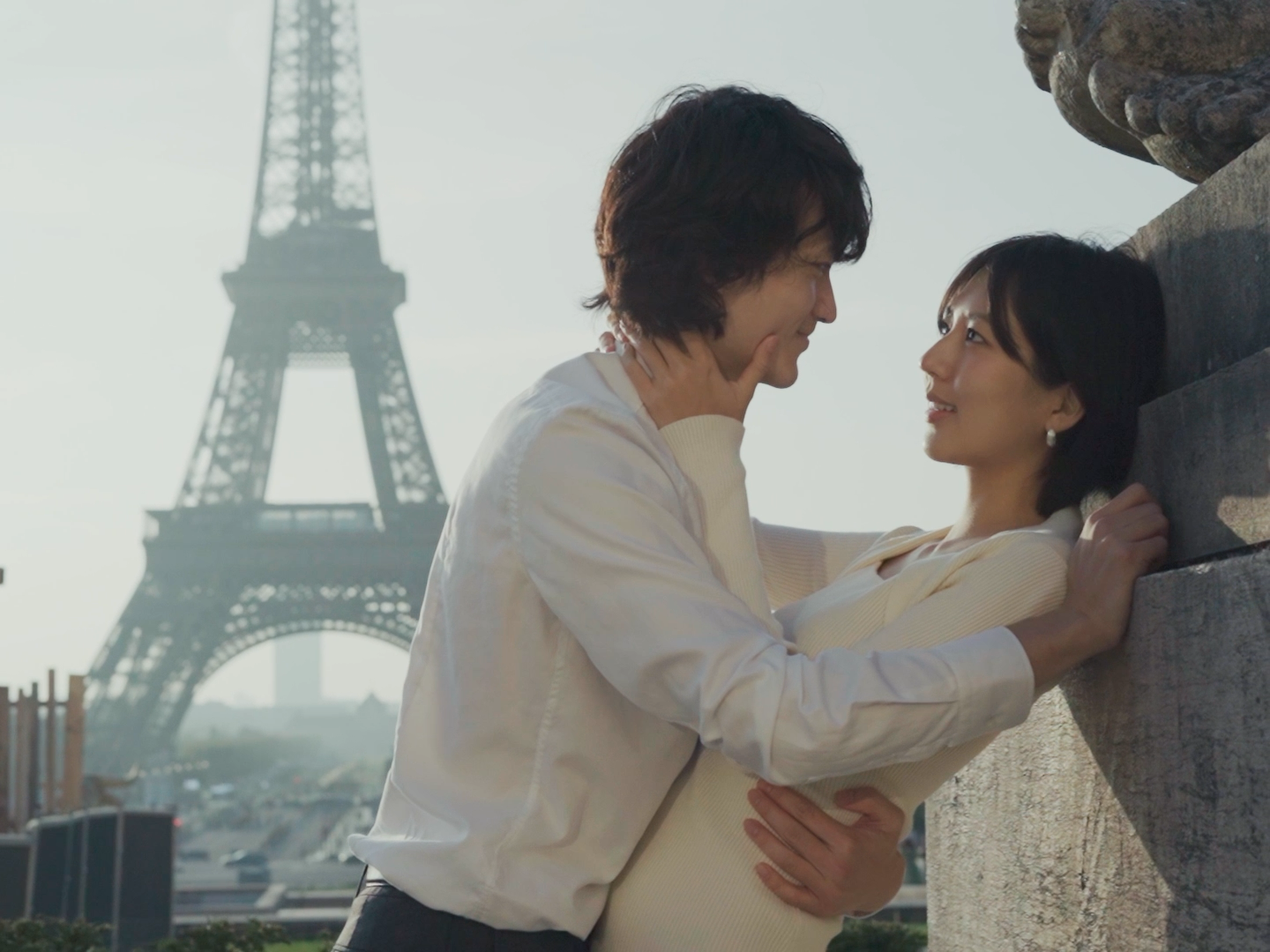 elopement in Paris in front of the Eiffel Tower