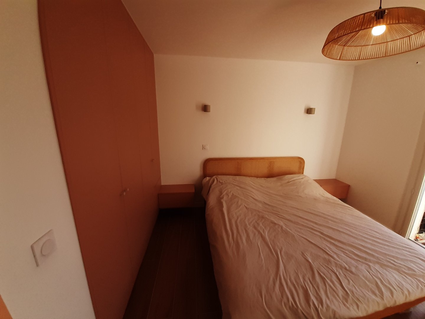 Dressing et tables de chevets assorties