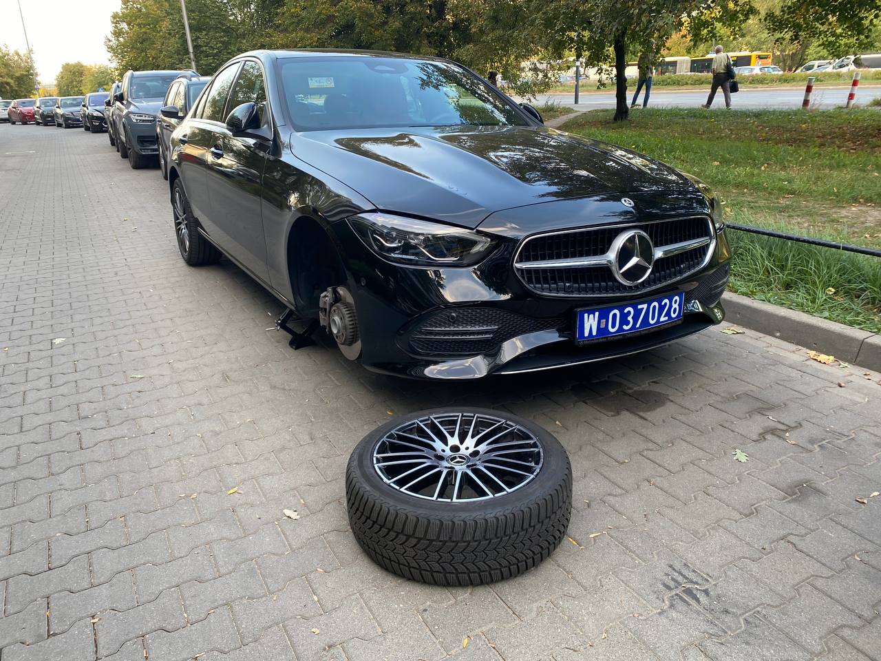 Замена колеса. Пробито колесо