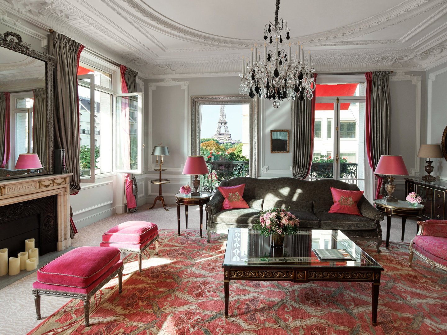 Hôtel Plaza Athénée Paris suite with Eiffel Tower view.