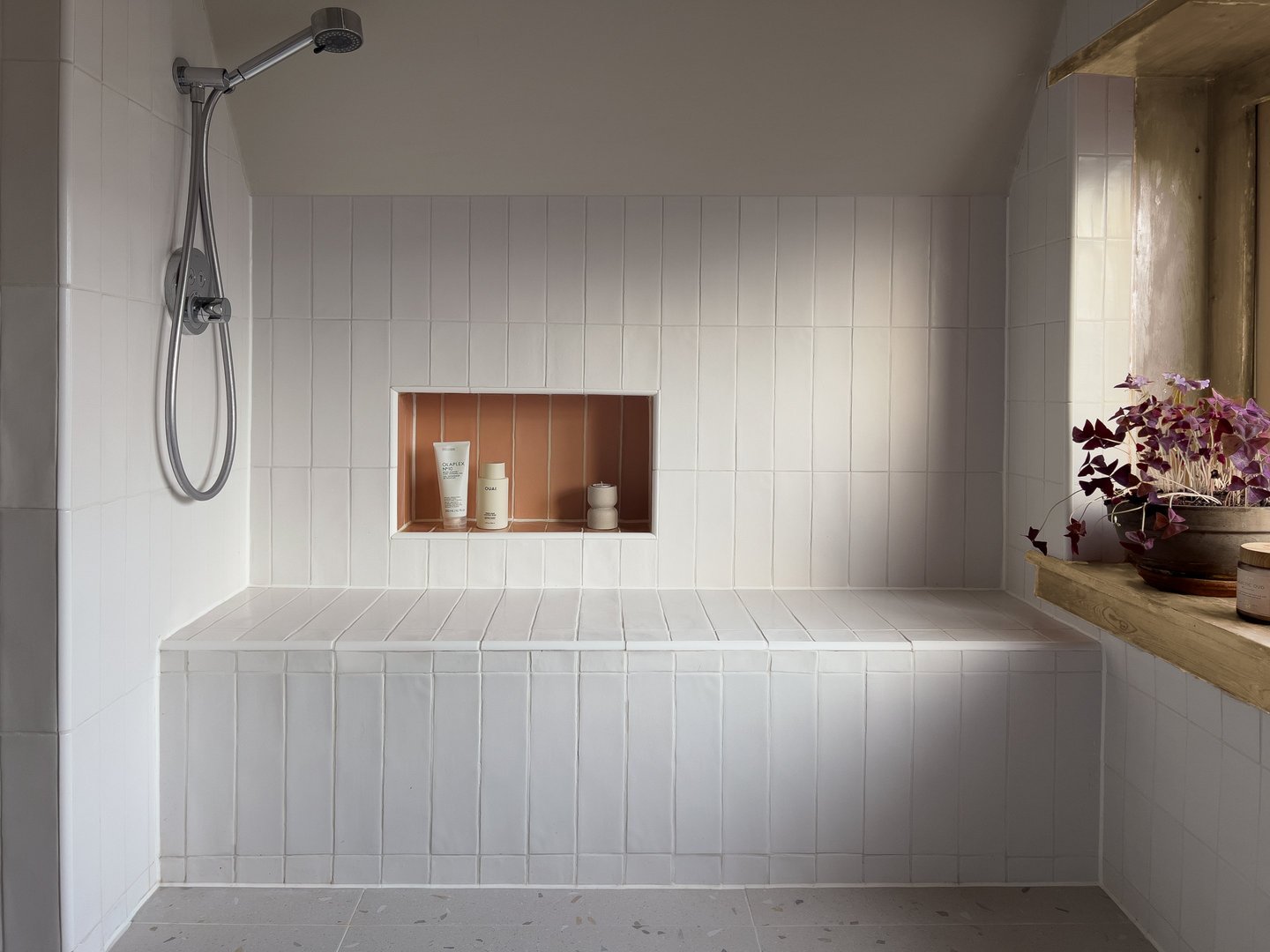Haarlem bathroom interior design by Atelier Marunt