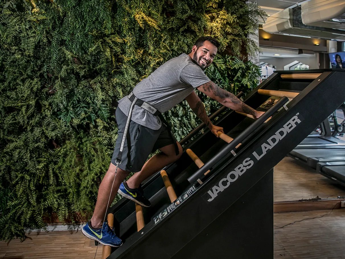 Treino de Simulador de Escalada para Perda de Peso: O Que É, Para Que Serve, Benefícios