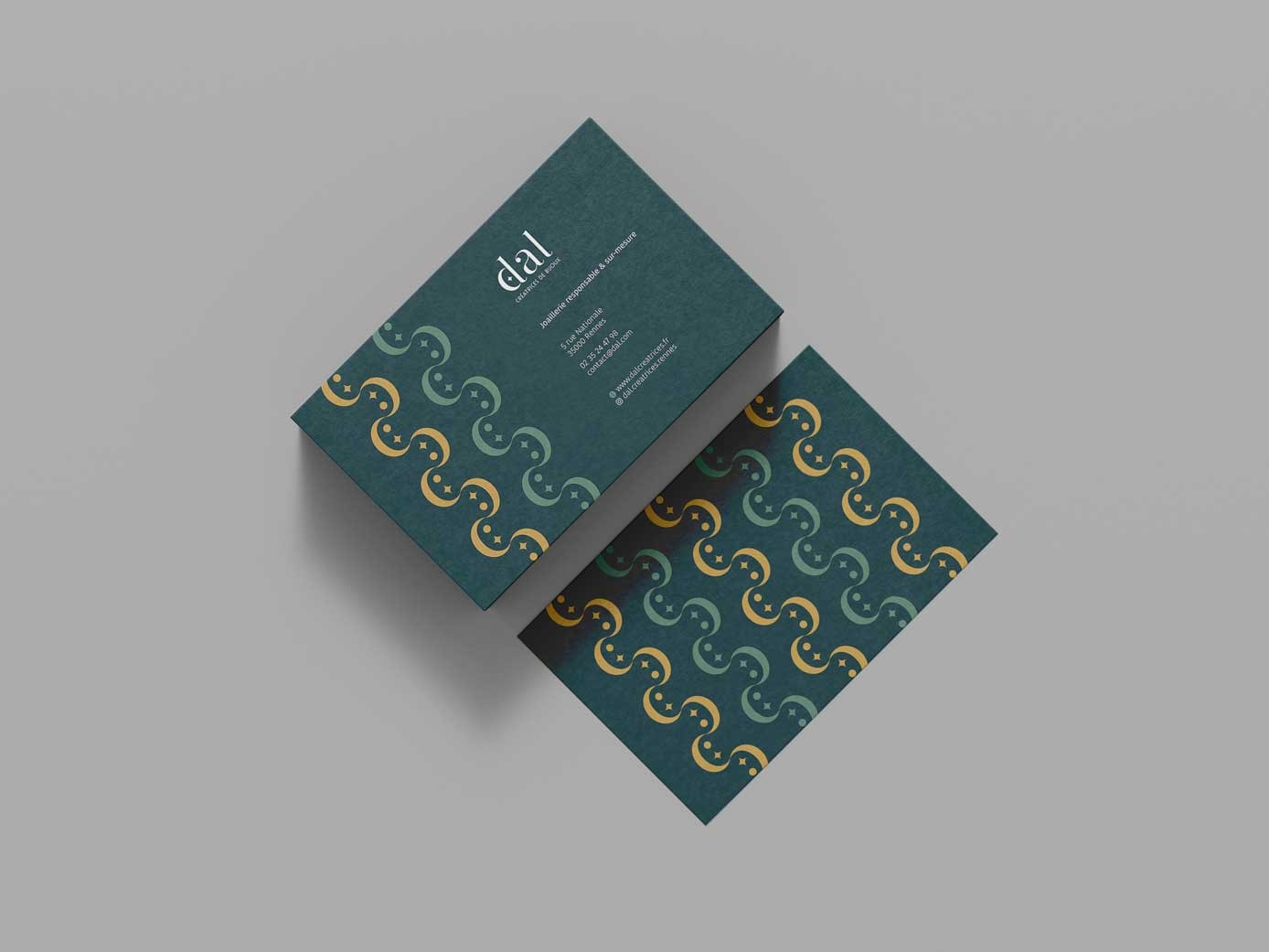 Identité visuelle DAL Créations, application logo sur carte de visite