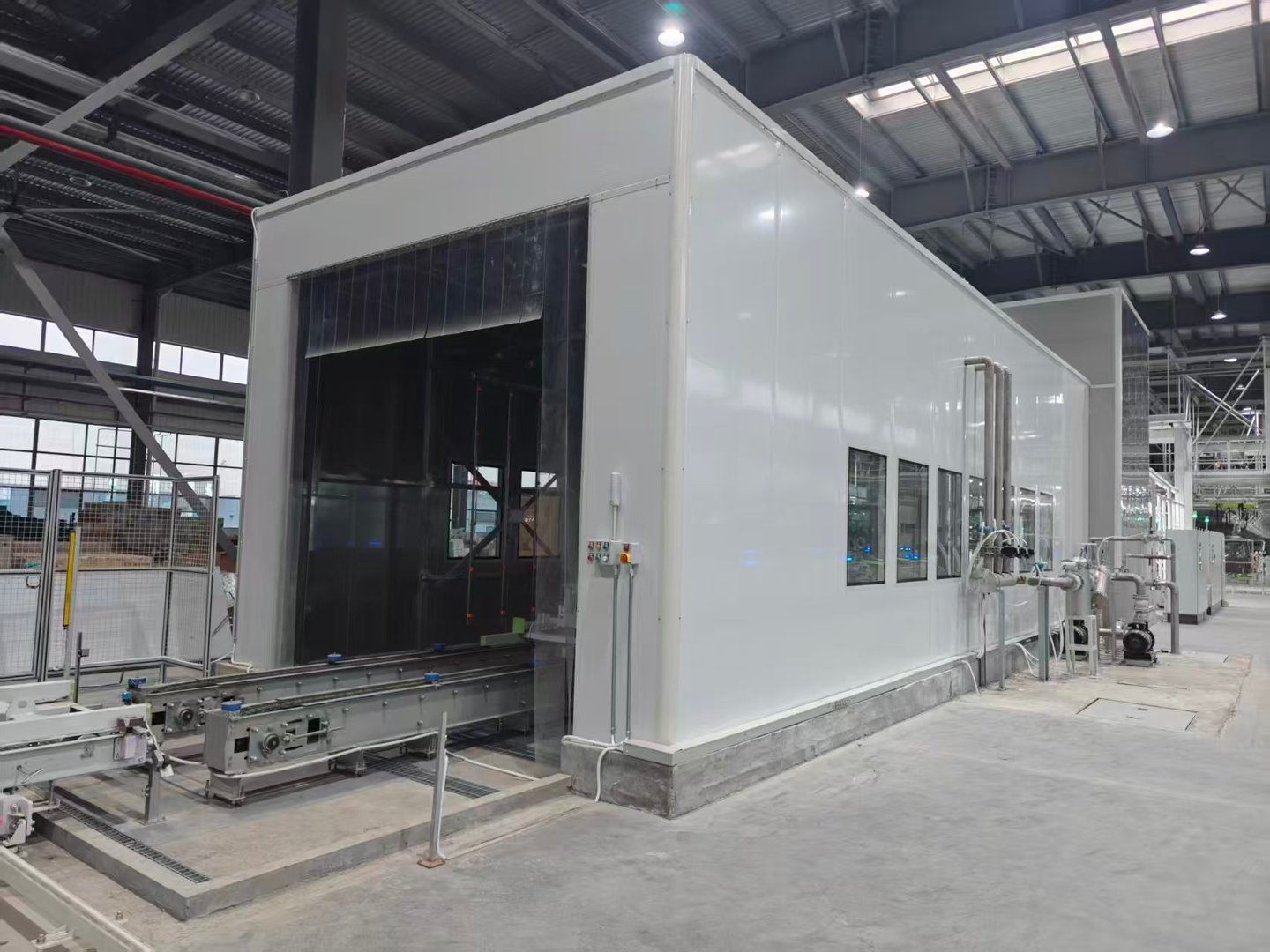 Industrial conveyor project in excavator factory