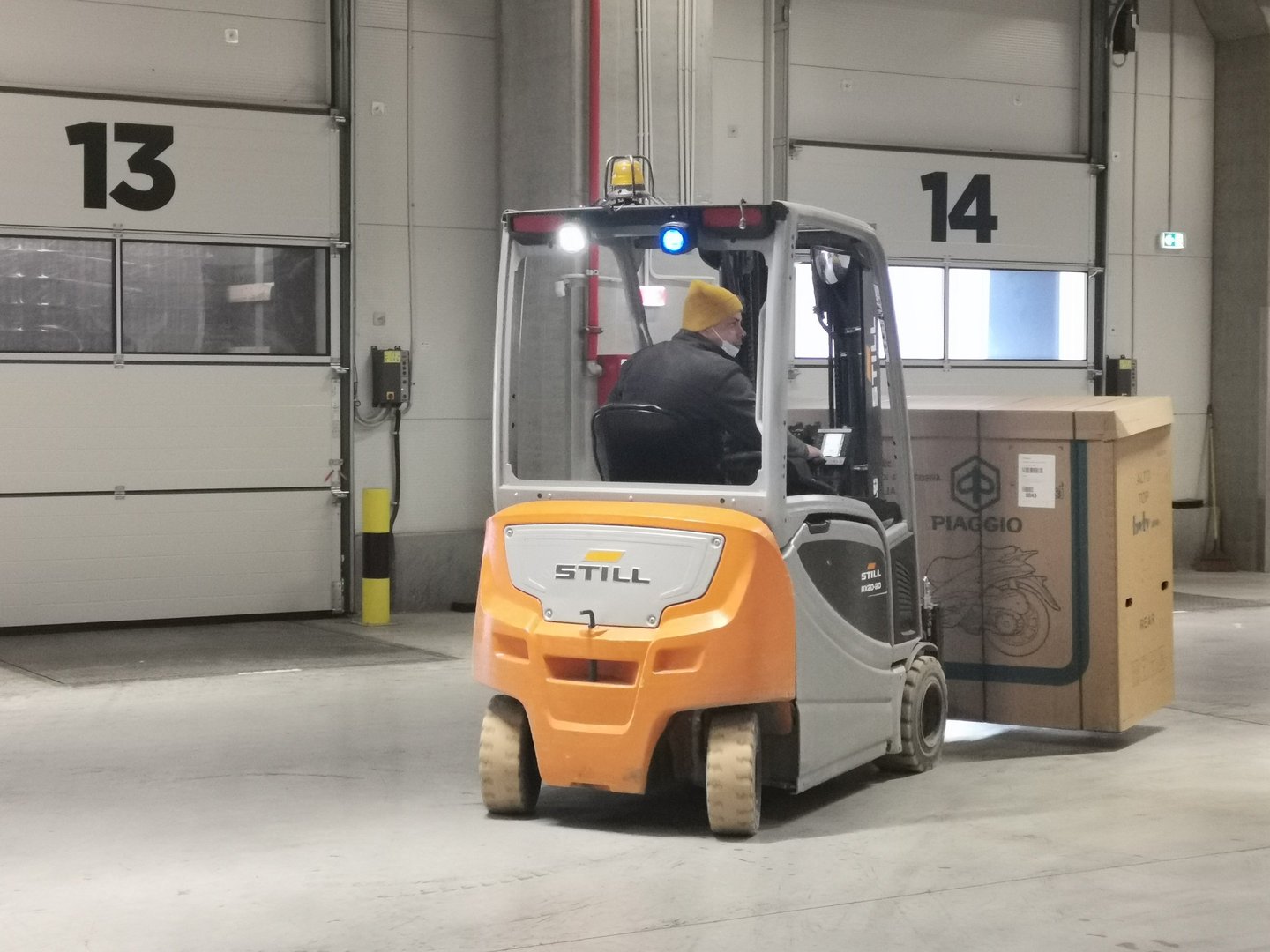 Depozitare auto moto - motociclete Storage Logsitics