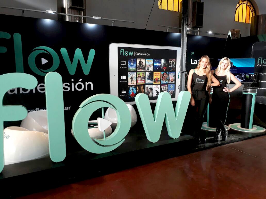 cartel corporeo  stand flow la rural 