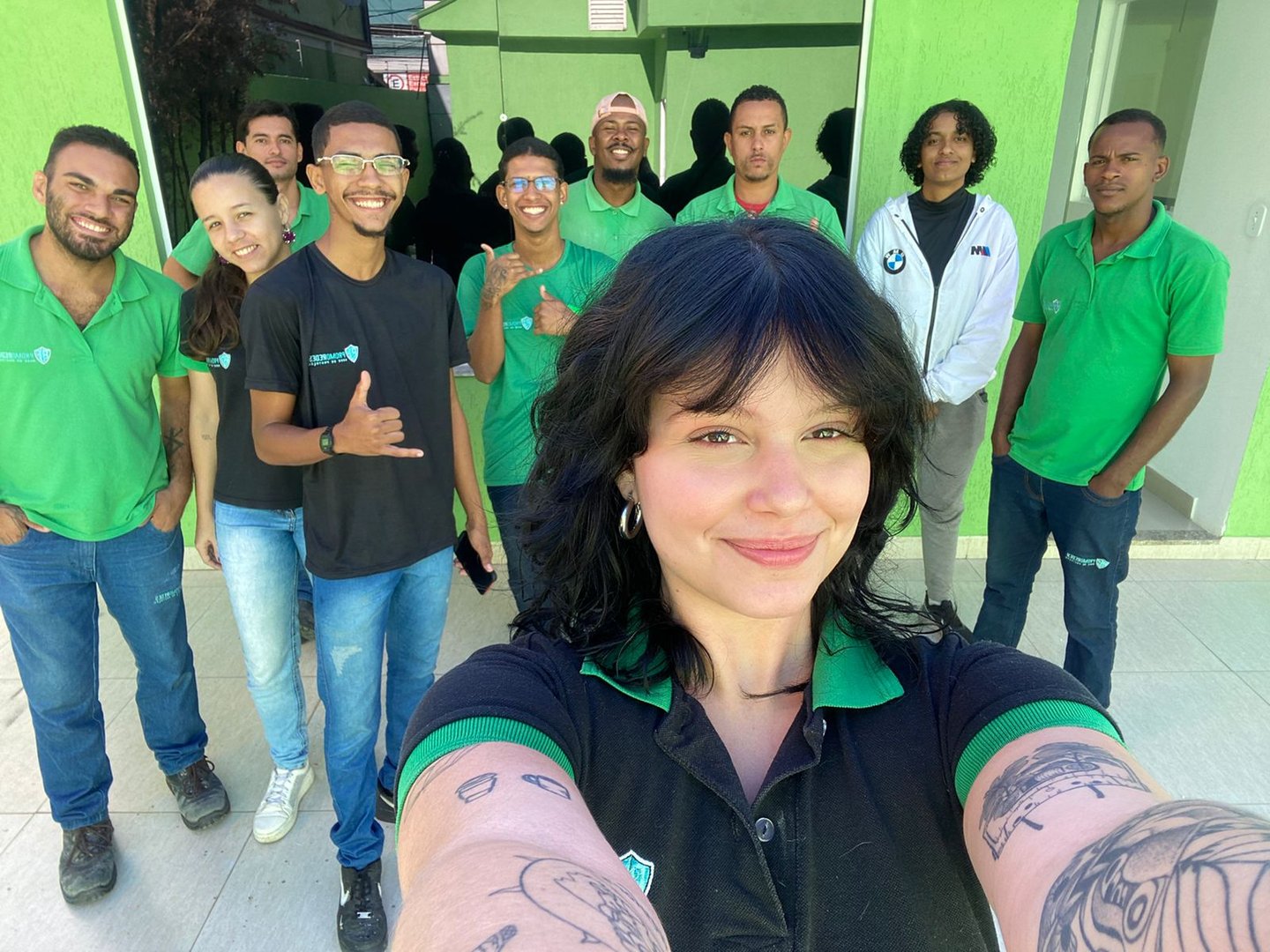 funcionários da empresa felizes