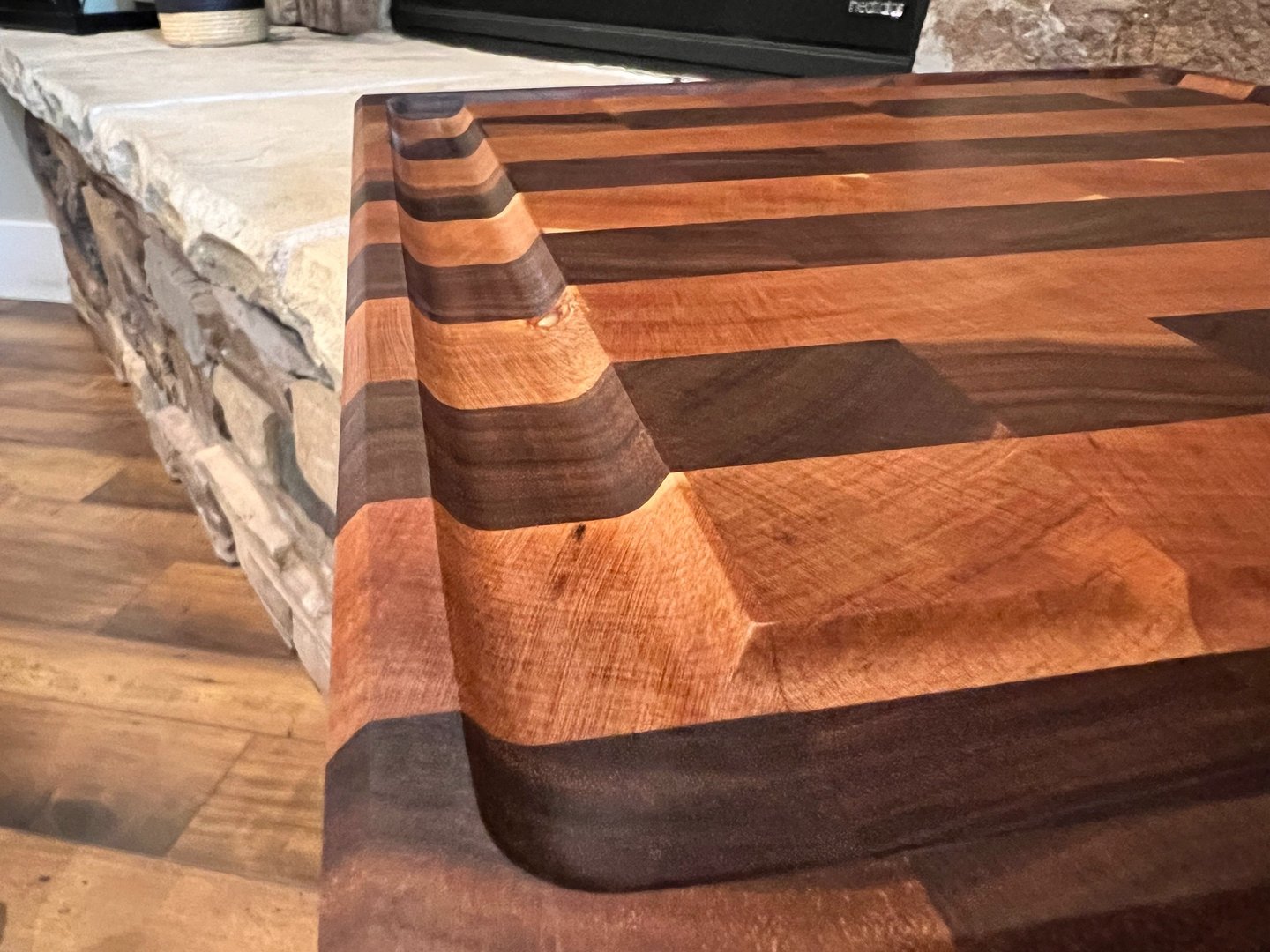 3/4" wide, flat bottom Juice Groove