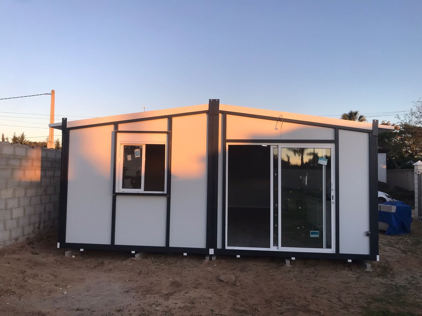 casa prefabricada con pannel Sándwich