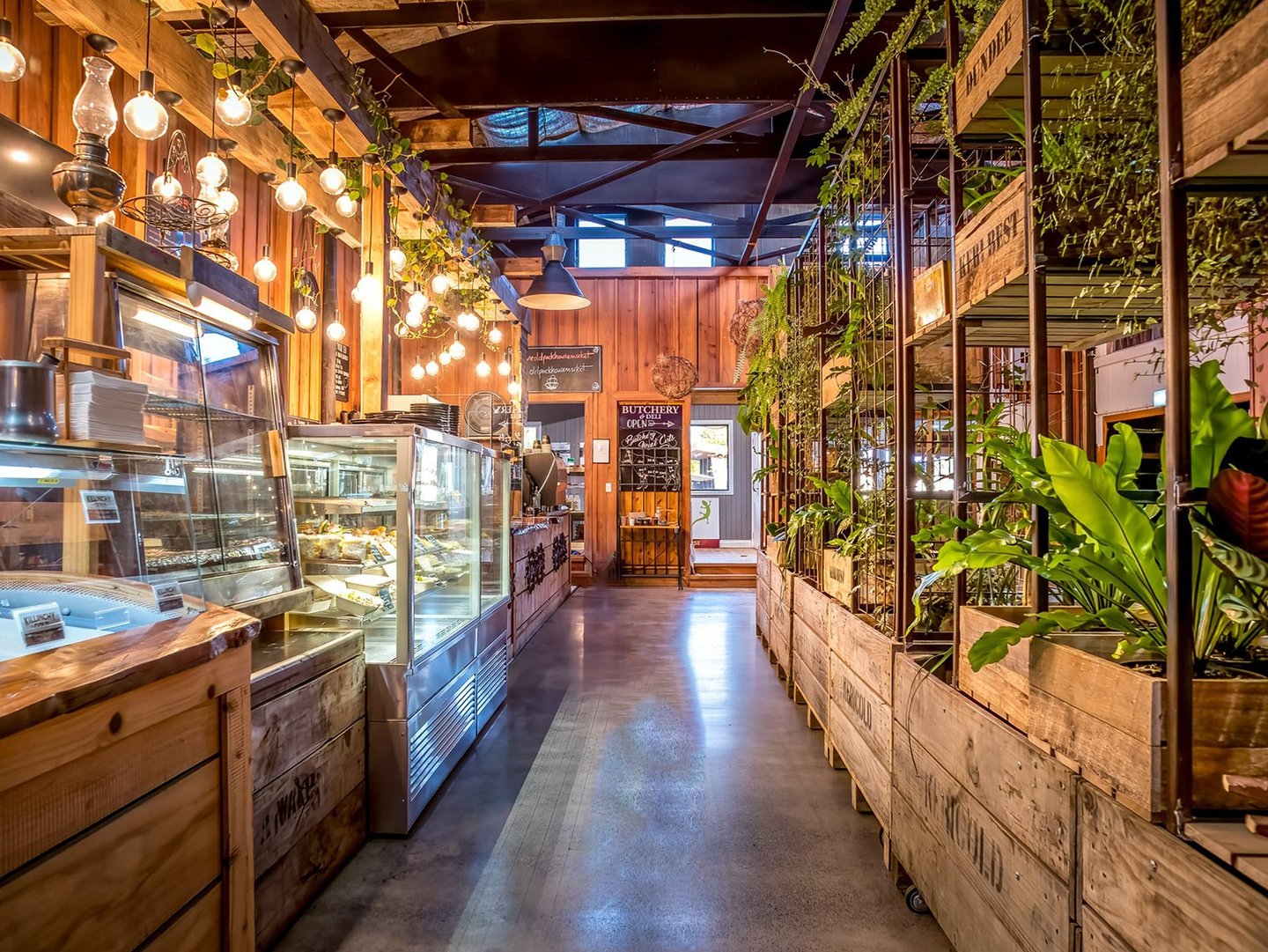 the old packhouse has a very popular cafe