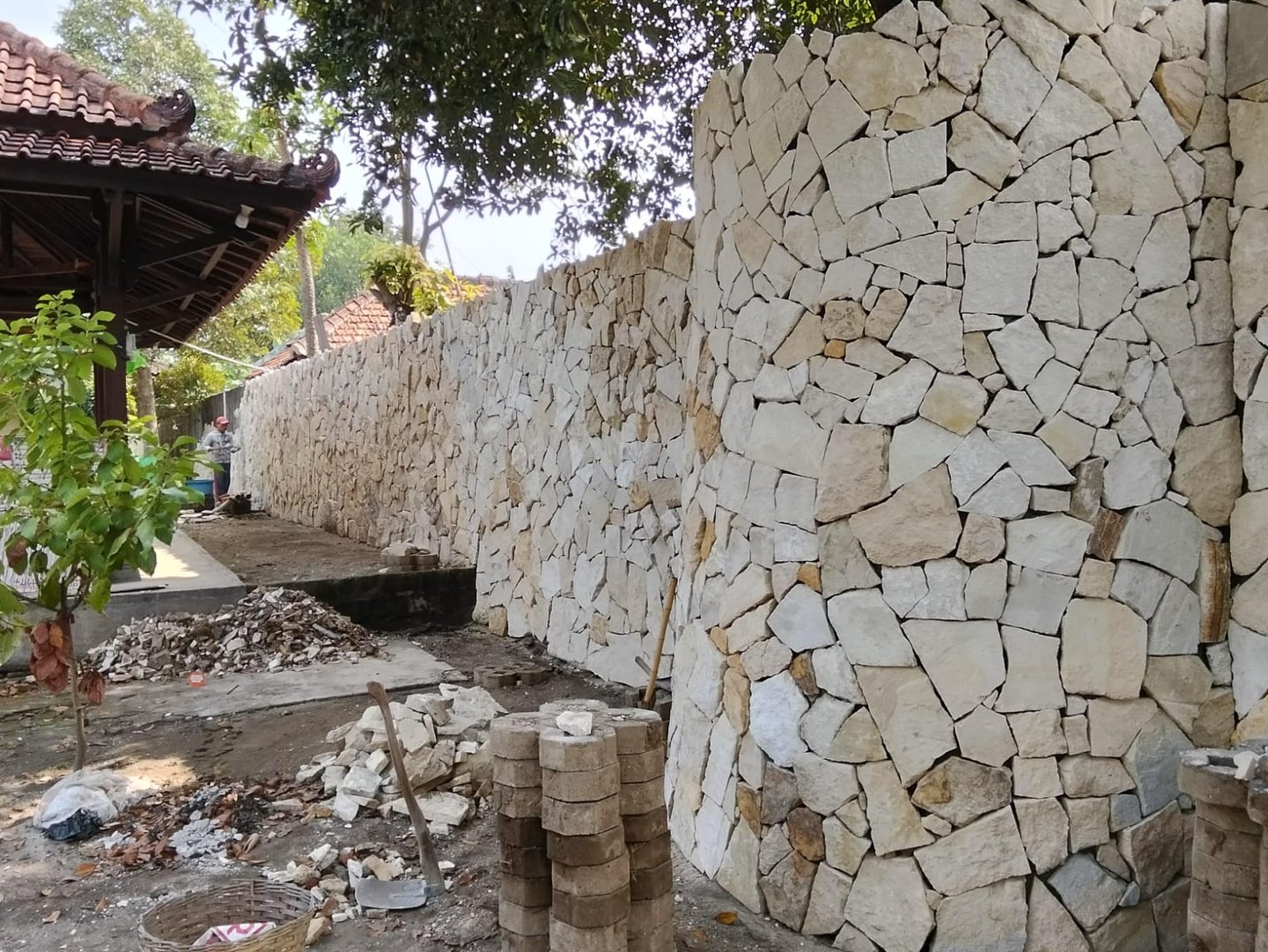 Random size limestone