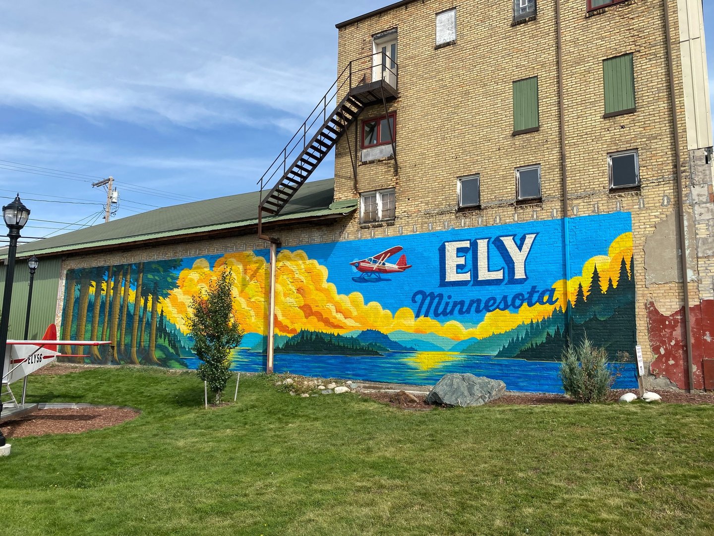 MINNEAPOLIS MURALIST MURAL ART IN THE MN Minnesota